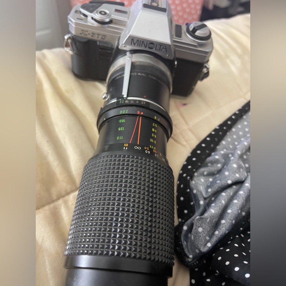 Minolta X-370 Vintage Camera with zoom and a attachable 50 mm Lens